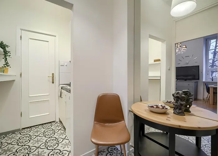 Corolla Nowy Swiat 52 Stare Miasto