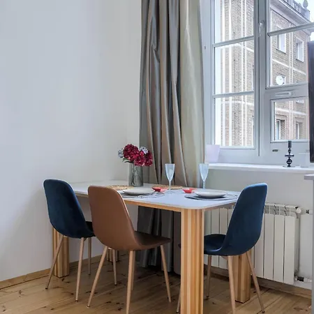 Corolla Nowy Swiat 52 Stare Miasto