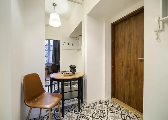 Corolla Nowy Swiat 52 Stare Miasto *