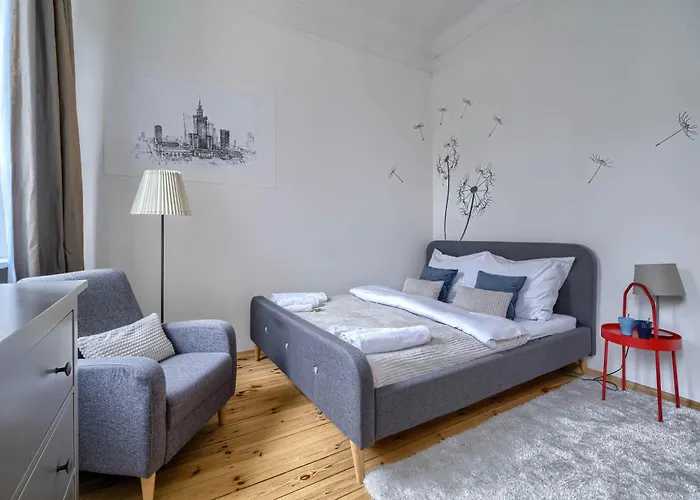 Corolla Nowy Swiat 52 Stare Miasto * Varsovie