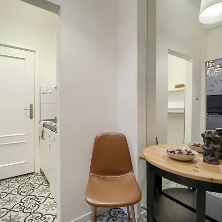 Corolla Nowy Swiat 52 Stare Miasto