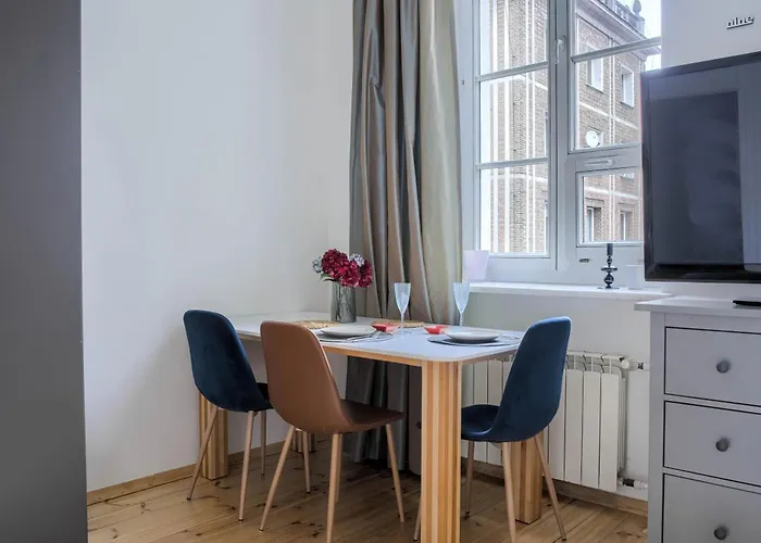 Corolla Nowy Swiat 52 Stare Miasto